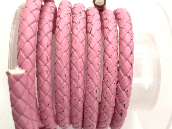 Шнур кожаный 5 мм плетеный розовый (уценка). 20 см (Греция)