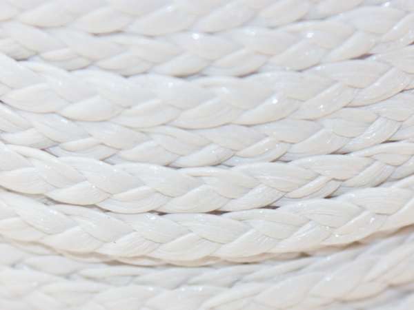 Шнур кожаный 7 х 2 мм плетеный белый. 1 м
