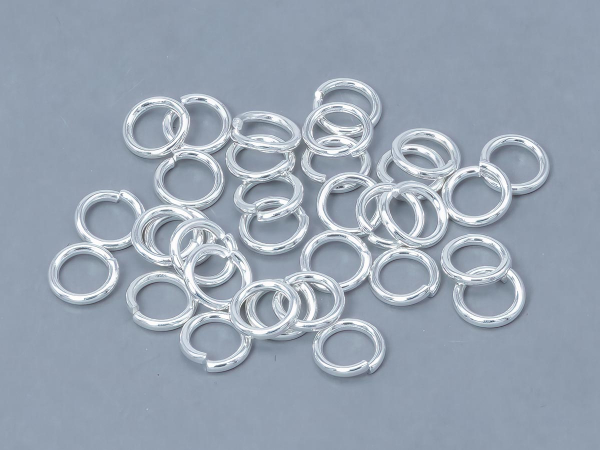 LUX Кольцо соединительное серебристое. 4,5 х 0,8 мм