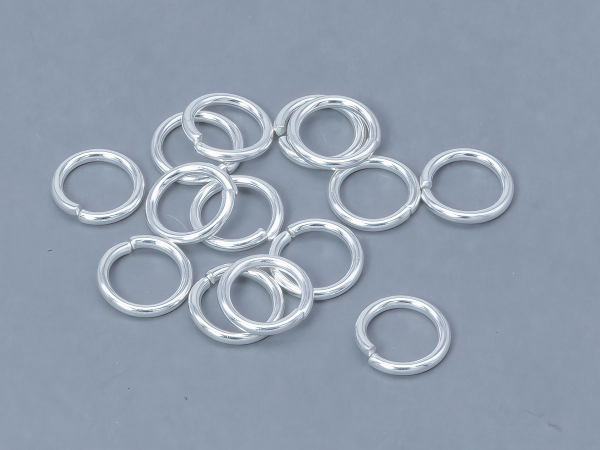 LUX Кольцо соединительное серебристое. 6 х 0,8 мм